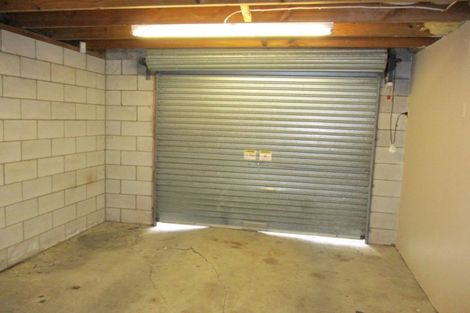 Photo of property in 3 Chrome Place, Henderson, Auckland, 0612