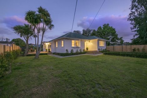 Photo of property in 49 Cambridge Road, Riverhead, 0820