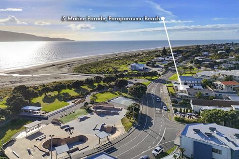 Photo of property in 5 Marine Parade, Paraparaumu Beach, Paraparaumu, 5032