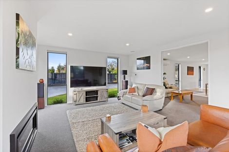 Photo of property in 141 West Belt, Rangiora, 7400