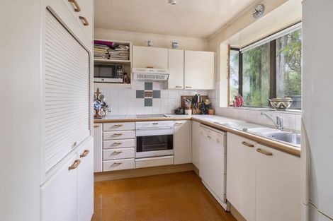 Photo of property in 56a Fairmount Road, Titirangi, Auckland, 0604