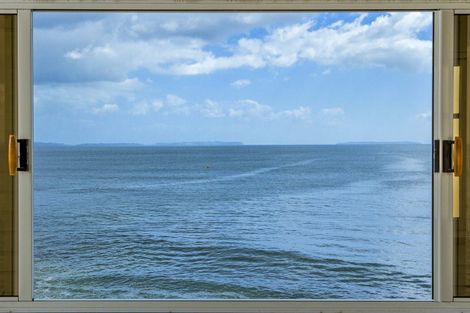 Photo of property in 39 Ocean View Road, Milford, Auckland, 0620