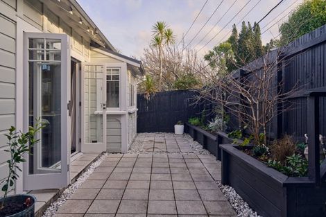 Photo of property in 67 Central Terrace, Kelburn, Wellington, 6012