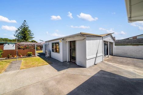 Photo of property in 19 Jordan Road, Mangere, Auckland, 2022