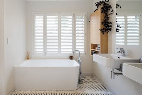 Photo of property in 3 Le Quesnoy Place, Cambridge, 3434