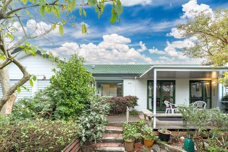 Photo of property in 9 Astelia Way, Waipahihi, Taupo, 3330
