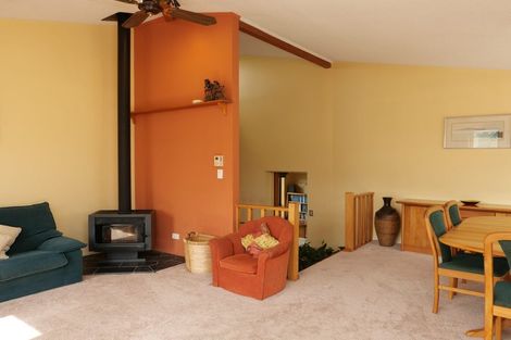 Photo of property in 24 Martin Road, Paraparaumu Beach, Paraparaumu, 5032