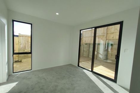 Photo of property in 35 Morus Road, Massey, Auckland, 0614