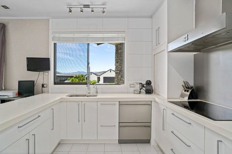 Photo of property in 48 Kelliher Drive, Wanaka, 9305