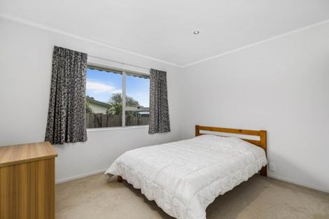 Photo of property in 94 Lynwood Road, New Lynn, Auckland, 0600