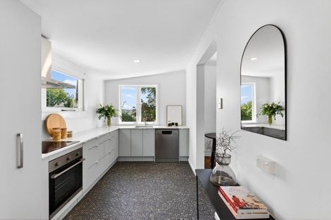 Photo of property in 1 Denholm Road, Hospital Hill, Napier, 4110