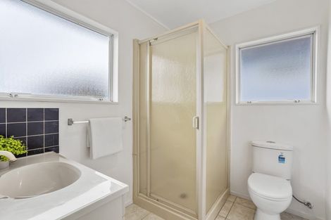 Photo of property in 16 Alec Craig Way, Gulf Harbour, Whangaparaoa, 0930