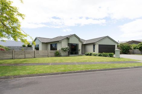 Photo of property in 1 Corfe Castle Lane, Levin, 5510