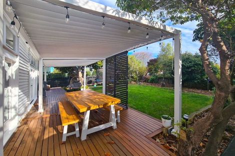 Photo of property in 2 Poulton Avenue, Richmond, Christchurch, 8013