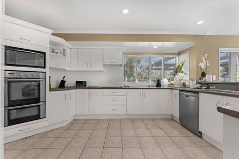 Photo of property in 81 Polo Prince Drive, Totara Park, Manurewa, 2576