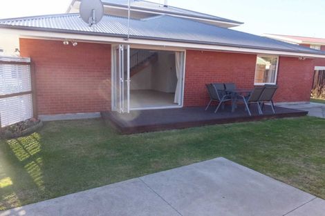 Photo of property in 11 Powell Crescent, Ilam, Christchurch, 8041