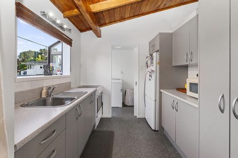 Photo of property in 29 Tirimoana Road, Te Atatu South, Auckland, 0602