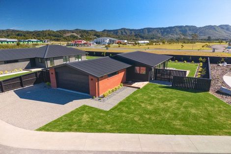 Photo of property in 11 Hinau Crescent, Kaiata, Greymouth, 7805