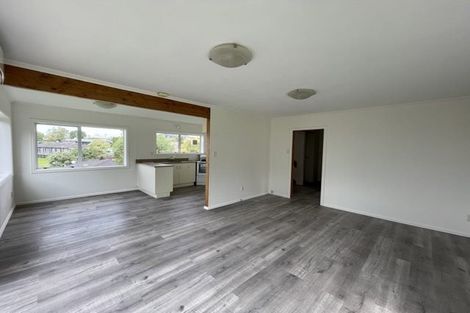Photo of property in 106 Lincoln Park Avenue, Massey, Auckland, 0614
