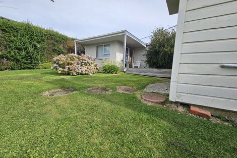 Photo of property in 1 Ngaio Street, Kaka Point, 9271