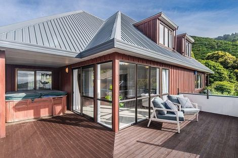 Photo of property in 13 Ramphal Terrace, Khandallah, Wellington, 6035