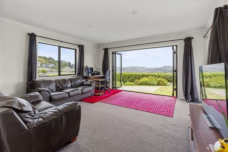 Photo of property in 24 Ships Cove, Whitby, Porirua, 5024