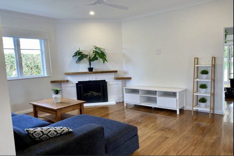 Photo of property in 2 Brassey Street, Waverley, 4510