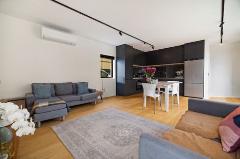 Photo of property in 62 Casterway Crescent, Jacks Point, 9371