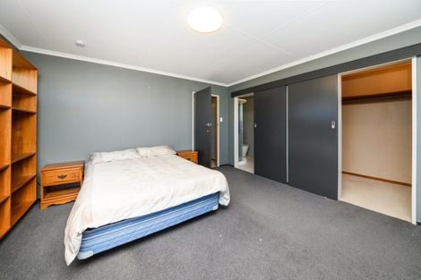 Photo of property in 33 Sheffield Street, Awapuni, Palmerston North, 4412
