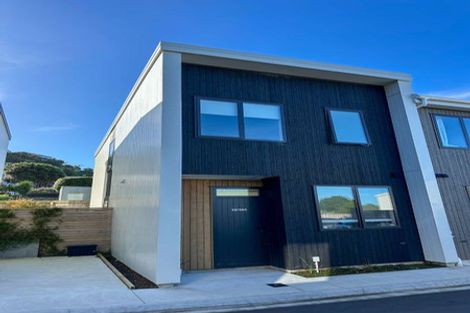 Photo of property in 12/166 Queens Drive, Lyall Bay, Wellington, 6022