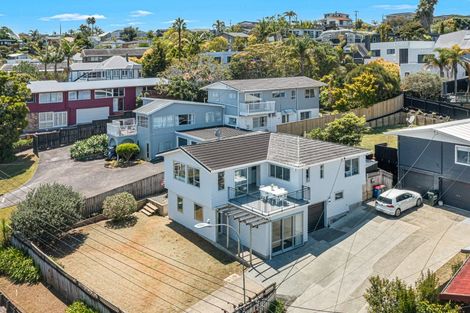 Photo of property in 525 Beach Road, Murrays Bay, Auckland, 0630