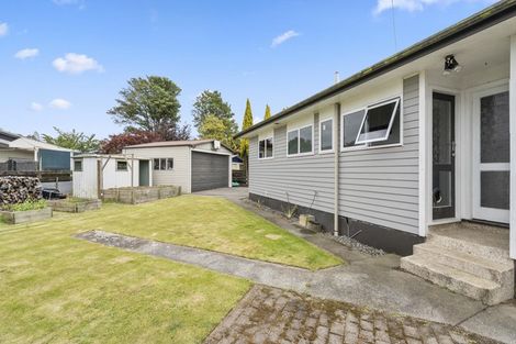 Photo of property in 21 Oberon Street, Stratford, 4332