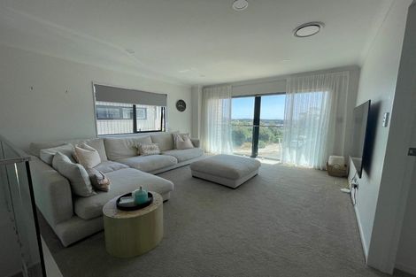 Photo of property in 24 Matahae Drive, Flat Bush, Auckland, 2019