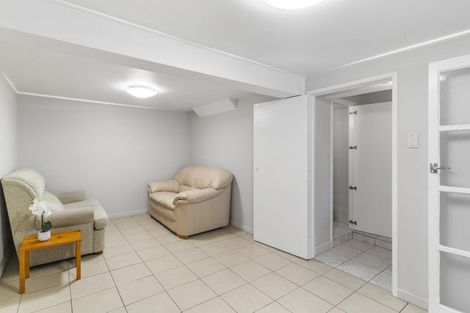 Photo of property in 15 Quebec Road, Milford, Auckland, 0620