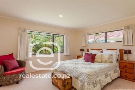 Photo of property in 2 Marbella Drive, Massey, Auckland, 0614