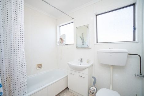 Photo of property in 15 Chelmarsh Place, Highbury, Palmerston North, 4412