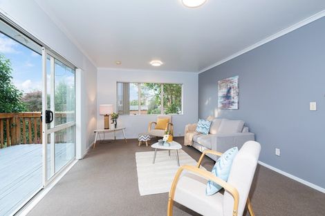 Photo of property in 76 Colwill Road, Massey, Auckland, 0614