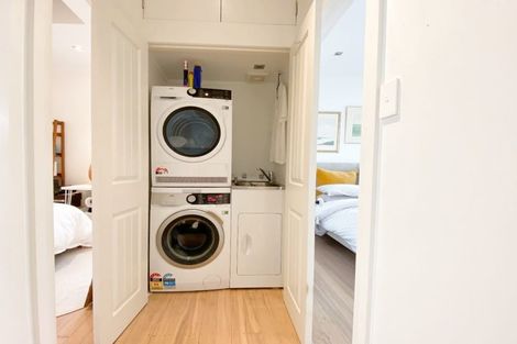 Photo of property in 4/64 Victoria Road, Devonport, Auckland, 0624