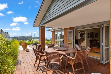 Photo of property in 32 Seaview Crescent, Hatfields Beach, Orewa, 0931