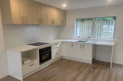 Photo of property in 7 Sheralee Place, Bucklands Beach, Auckland, 2014