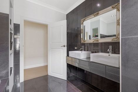 Photo of property in 6 Carlton Avenue, Palmerston North, 4414