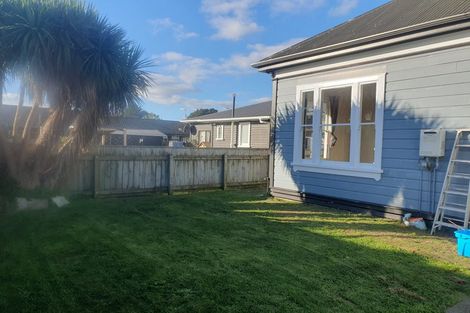 Photo of property in 37 Ludlam Crescent, Woburn, Lower Hutt, 5010