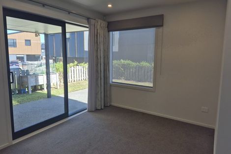 Photo of property in 44 Astelia Way, Woodridge, Wellington, 6037