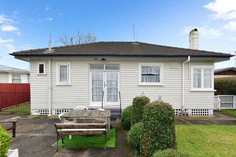 Photo of property in 69 Campbell Street, Frankton, Hamilton, 3204