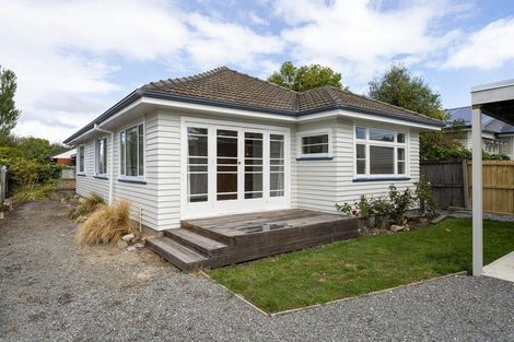 Photo of property in 43 Aorangi Road, Bryndwr, Christchurch, 8053
