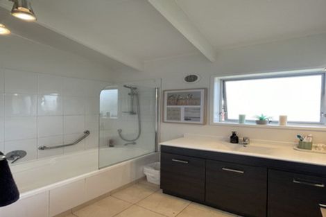 Photo of property in 3/42 James Laurie Street, Henderson, Auckland, 0612