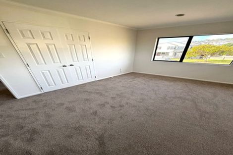 Photo of property in 14 Arrowsmith Drive, Clover Park, Auckland, 2019