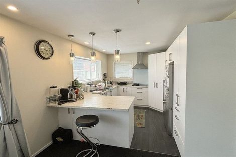 Photo of property in 1 Brockhall Lane, Avonhead, Christchurch, 8042