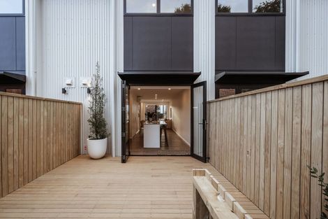 Photo of property in 6 Clayton Lane, Tauranga South, 3112