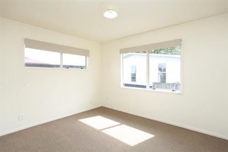 Photo of property in 2/62 Walworth Avenue, Pakuranga Heights, Auckland, 2010